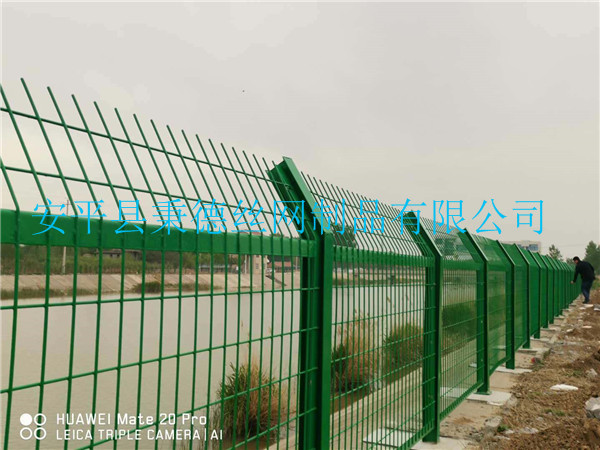 南水北調(diào)水庫(kù)護(hù)欄網(wǎng) 水源地護(hù)欄網(wǎng) 水庫(kù)護(hù)欄網(wǎng)圖片2