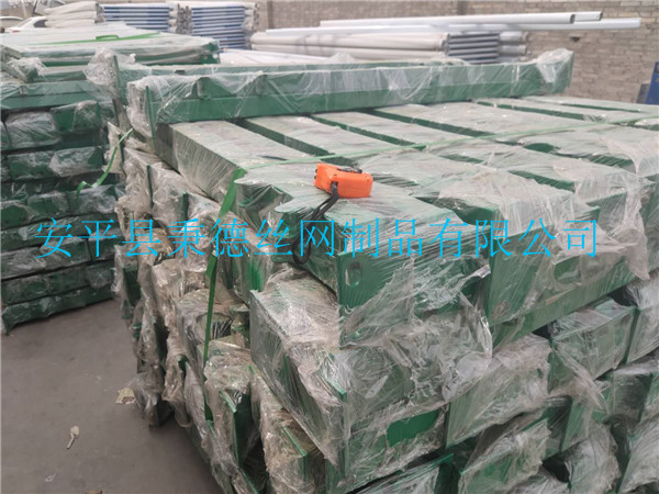 河道護(hù)欄網(wǎng) 水源地護(hù)欄網(wǎng) 水庫護(hù)欄網(wǎng)圖片3