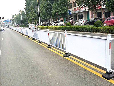 廣告牌護(hù)欄